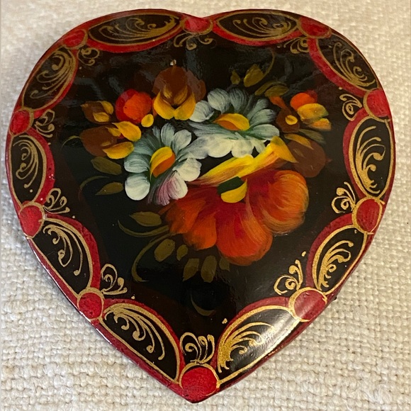 Handmade Jewelry - Russian Lacquer Heart Pin